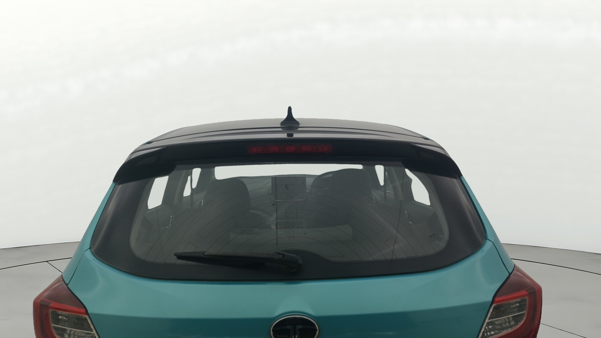 View 2025 Tata Tiago Revotorq XB Image 5 Used 2025 Tata Tiago Revotorq XB Image 5