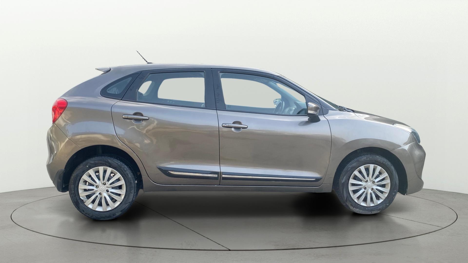 View 2020 Maruti Suzuki 1000 Base Variant Image 8 Used 2020 Maruti Suzuki 1000 Base Variant Image 8