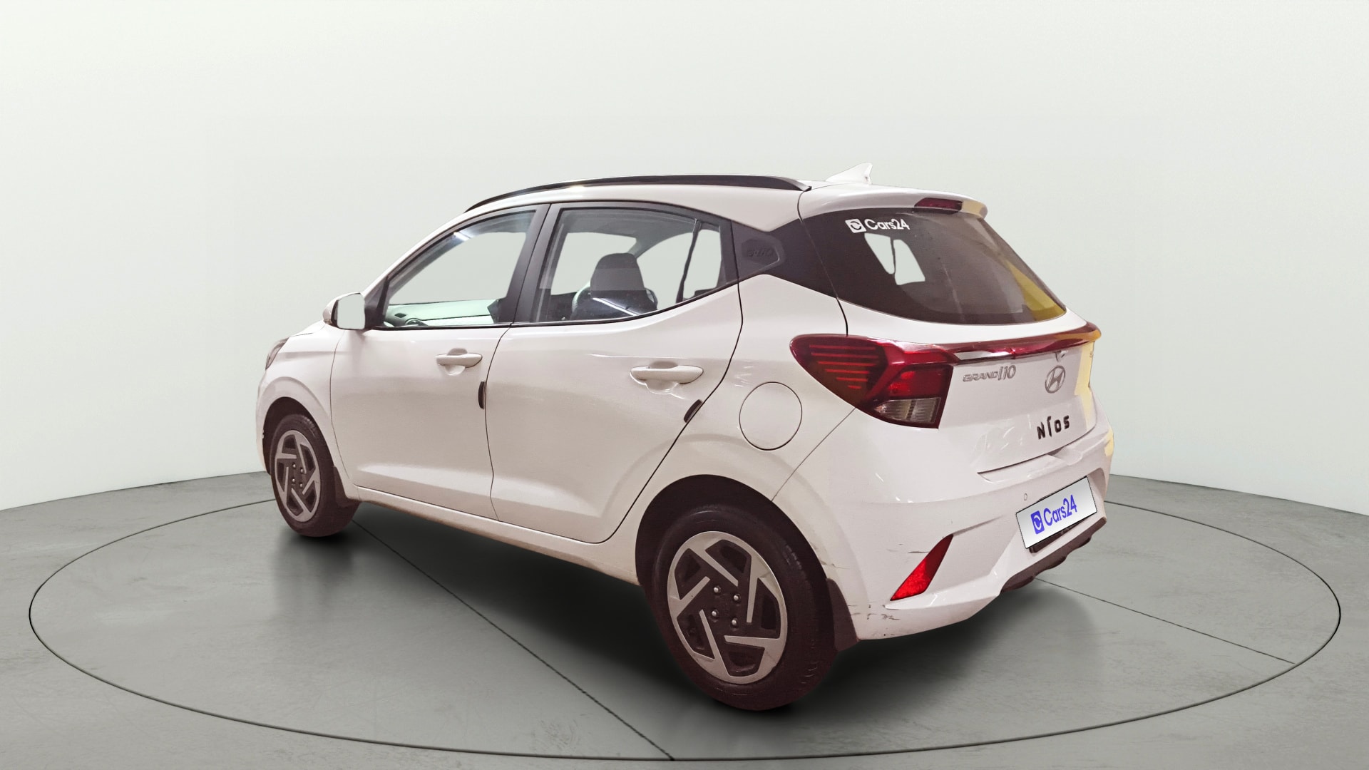 View 2025 Hyundai Grand i10 Nios Sportz Petrol AMT Image 2 Used 2025 Hyundai Grand i10 Nios Sportz Petrol AMT Image 2