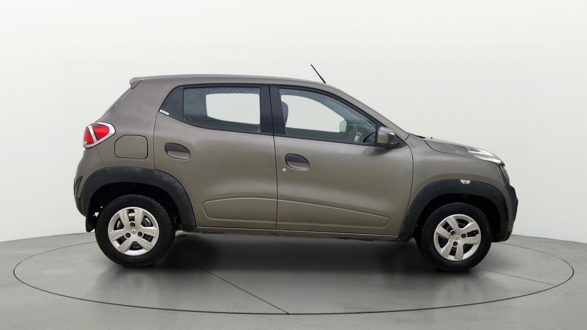 View 2017 Renault Kwid RXT 1.0 Image 8 Used 2017 Renault Kwid RXT 1.0 Image 8
