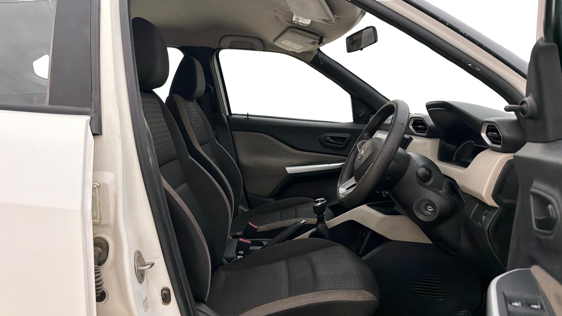 View 2022 Nissan Magnite XE Image 26 Used 2022 Nissan Magnite XE Image 26