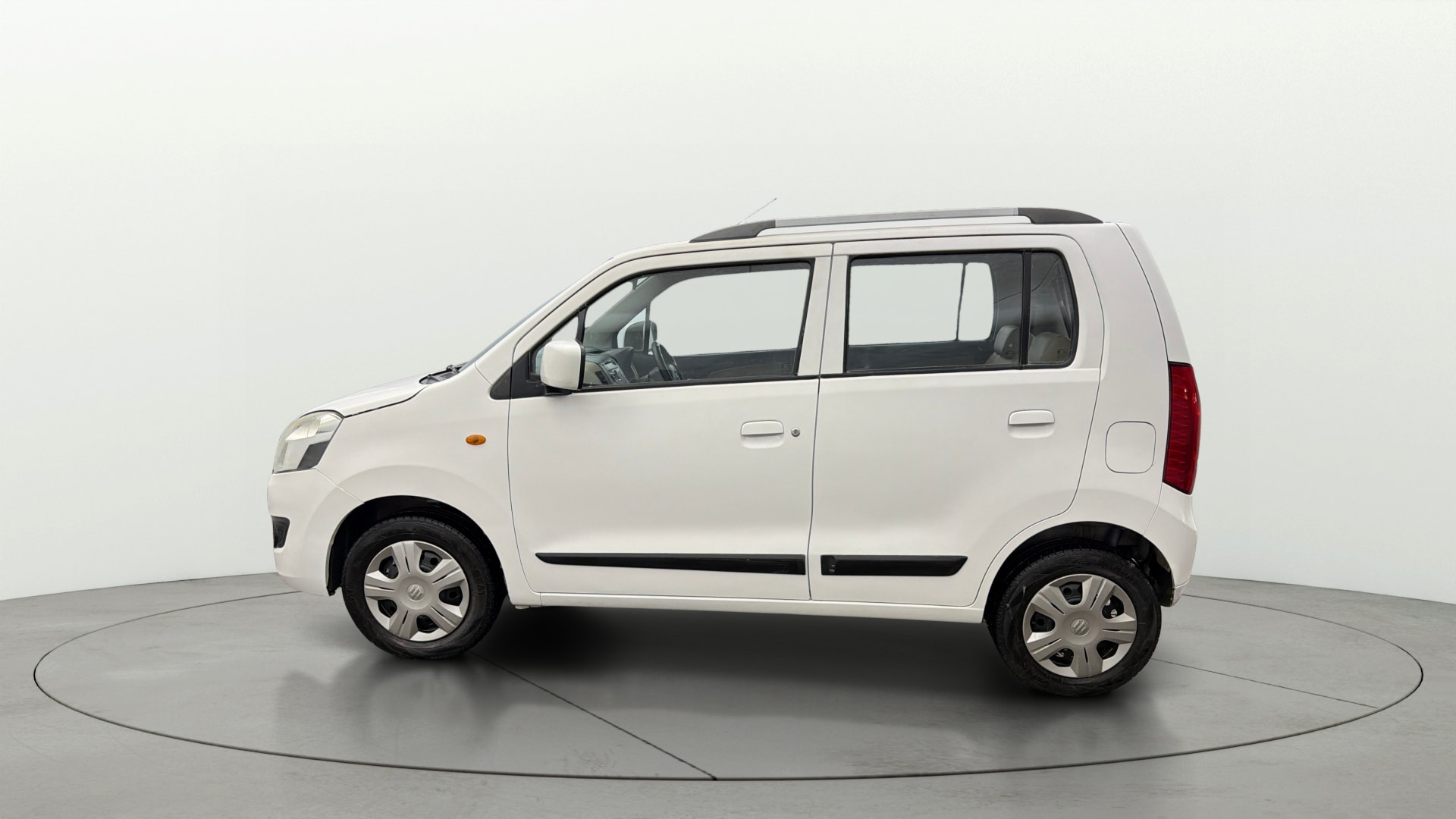 View 2017 Maruti Suzuki 1000 Base Variant Image 5 Used 2017 Maruti Suzuki 1000 Base Variant Image 5