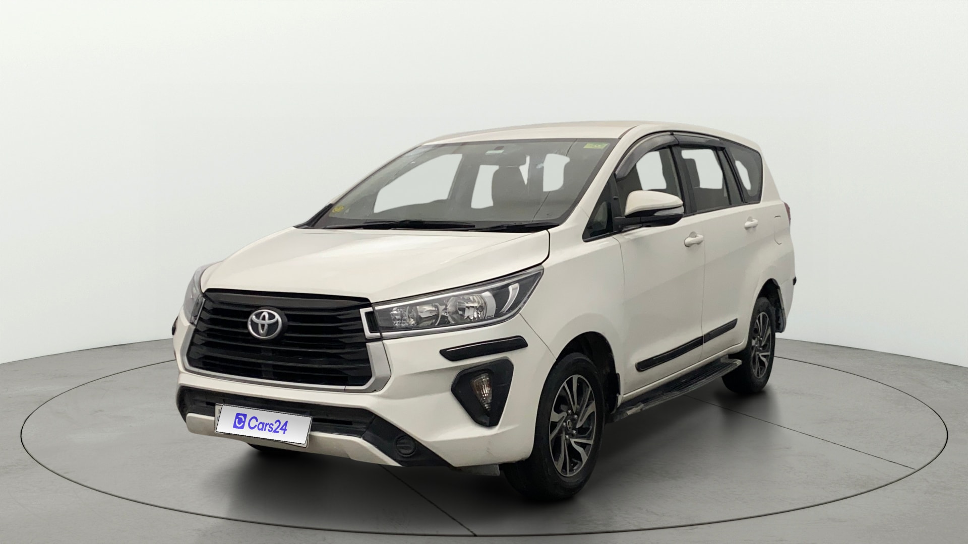 View 2021 Toyota Innova Crysta 2.4 G MT 7-Seater BS IV Image 36 Used 2021 Toyota Innova Crysta 2.4 G MT 7-Seater BS IV Image 36