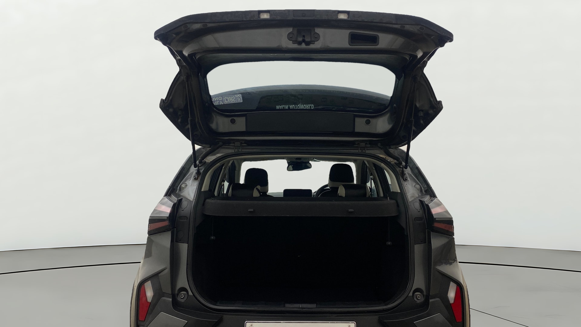 View 2024 Tata Nexon Revotron XE Image 16 Used 2024 Tata Nexon Revotron XE Image 16