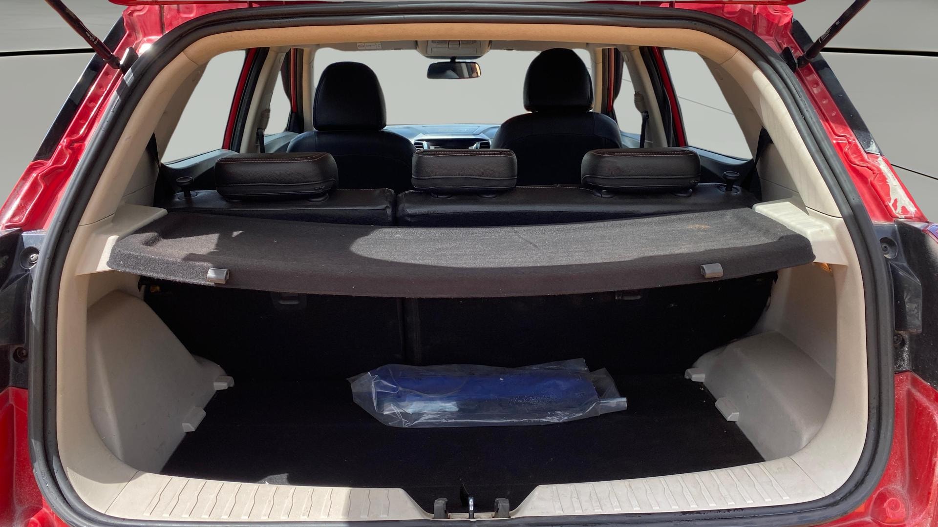 View 2019 Mahindra XUV300 W4 Petrol BS IV Image 39 Used 2019 Mahindra XUV300 W4 Petrol BS IV Image 39