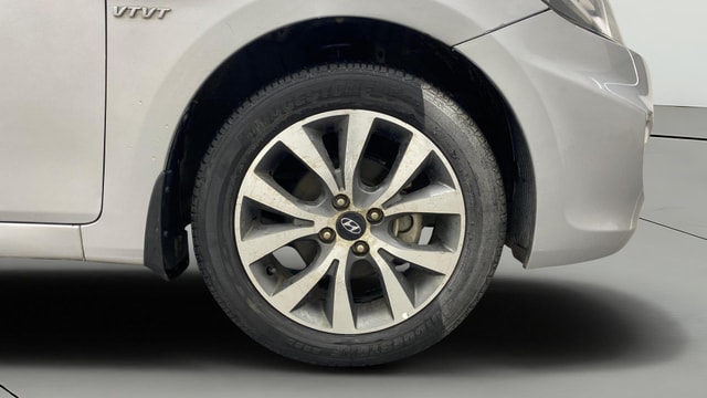 View Hyundai Fluidic Verna Image 40 Used Hyundai Fluidic Verna Image 40
