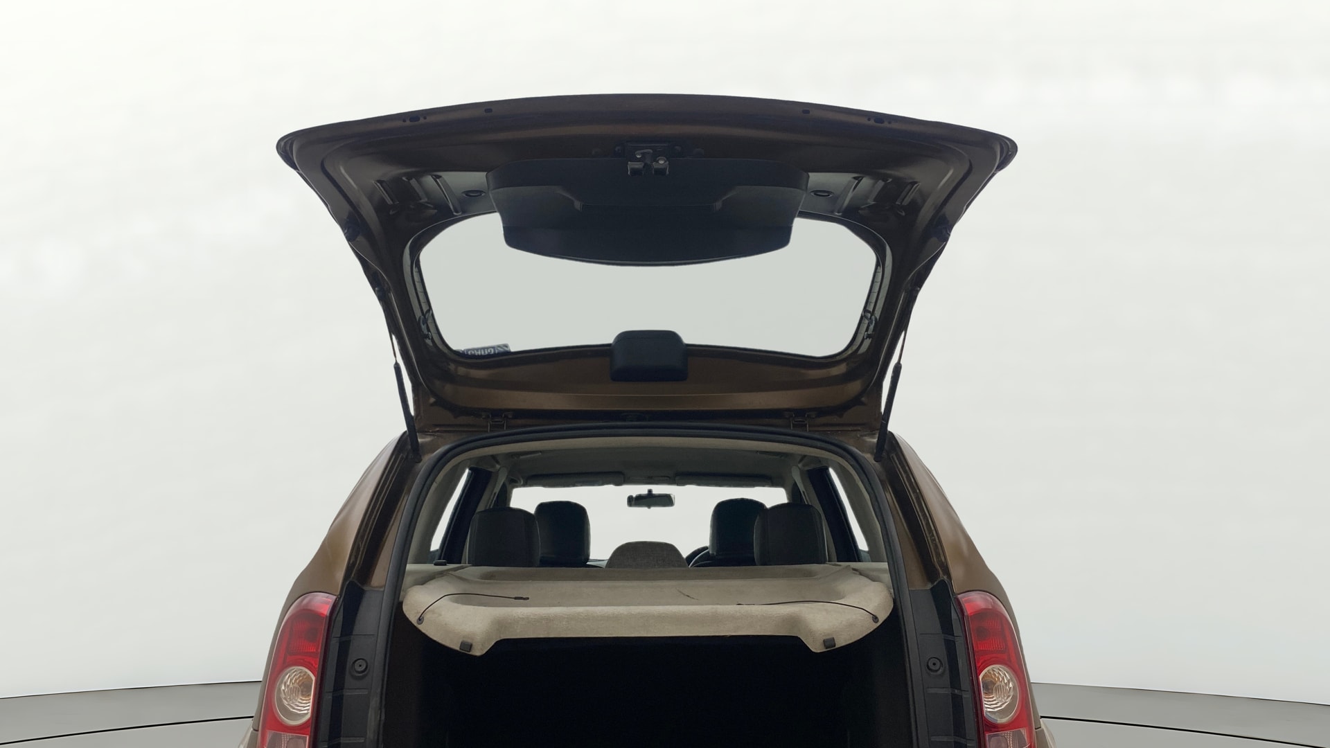 View 2014 Renault Duster Diesel 85PS STD Image 16 Used 2014 Renault Duster Diesel 85PS STD Image 16