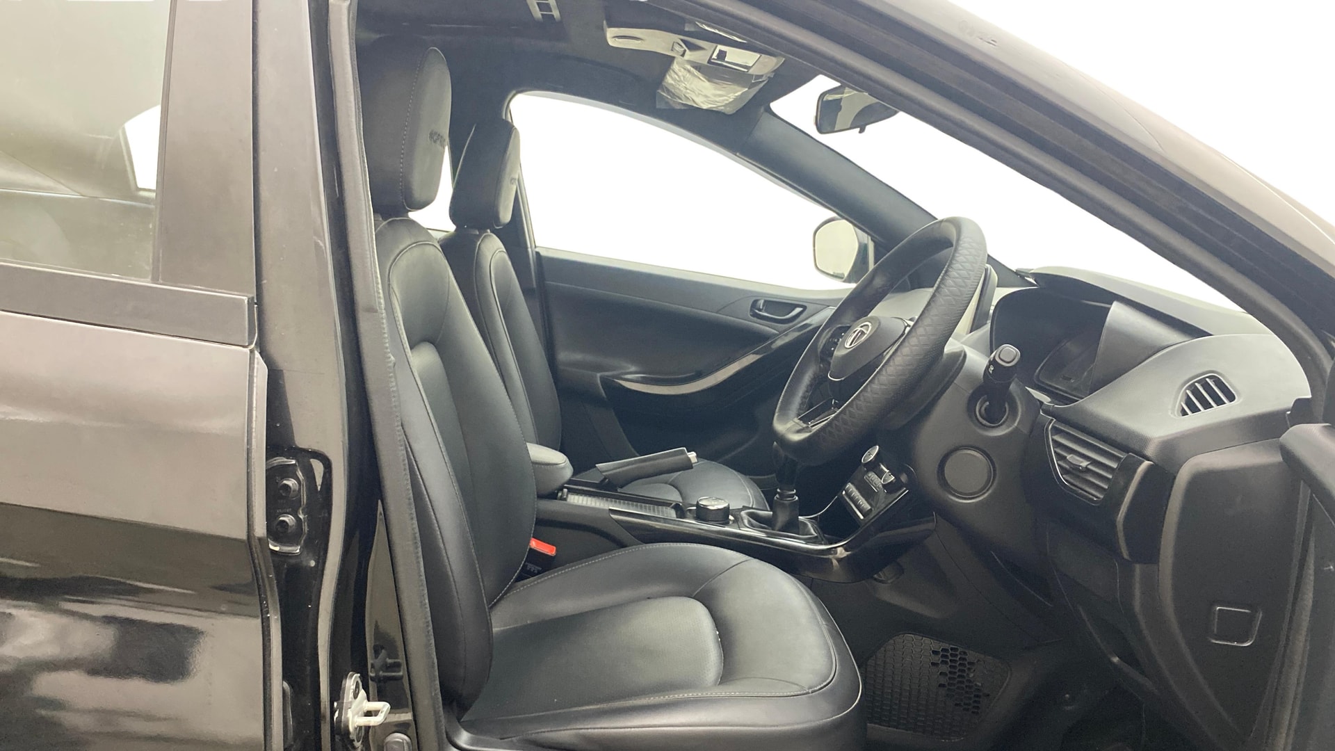View 2022 Tata Nexon Revotron XE Image 27 Used 2022 Tata Nexon Revotron XE Image 27