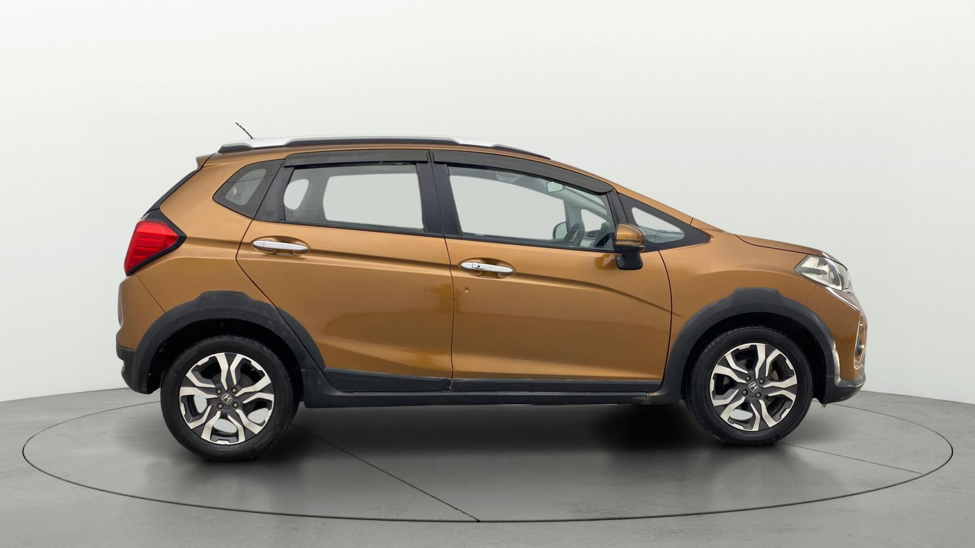 View 2017 Honda WR-V S MT Diesel Edge Edition Image 9 Used 2017 Honda WR-V S MT Diesel Edge Edition Image 9