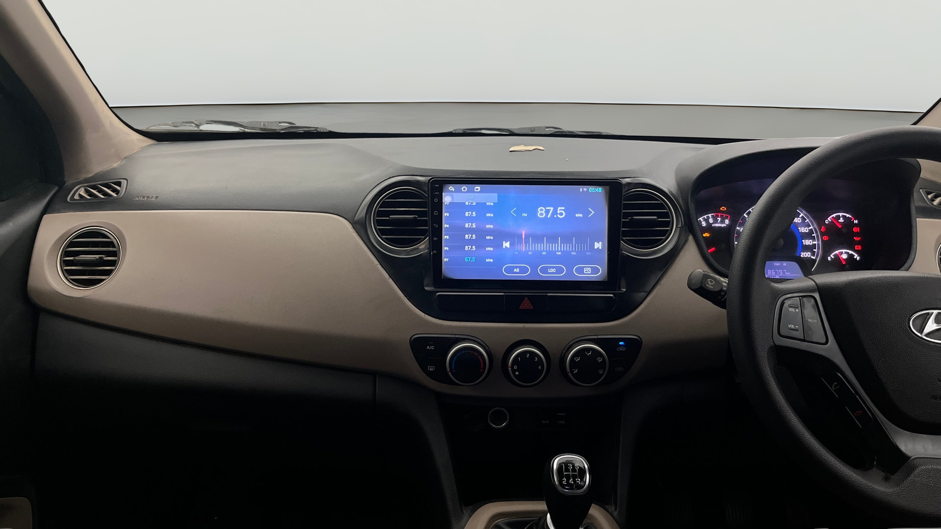 View 2017 Hyundai Grand i10 Sportz 1.2 Kappa Image 30 Used 2017 Hyundai Grand i10 Sportz 1.2 Kappa Image 30