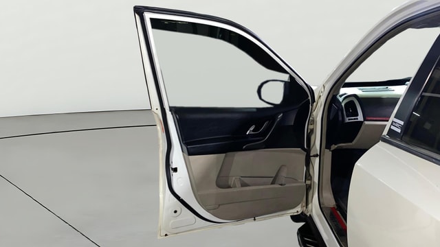 View Mahindra XUV500 Image 33 Used Mahindra XUV500 Image 33