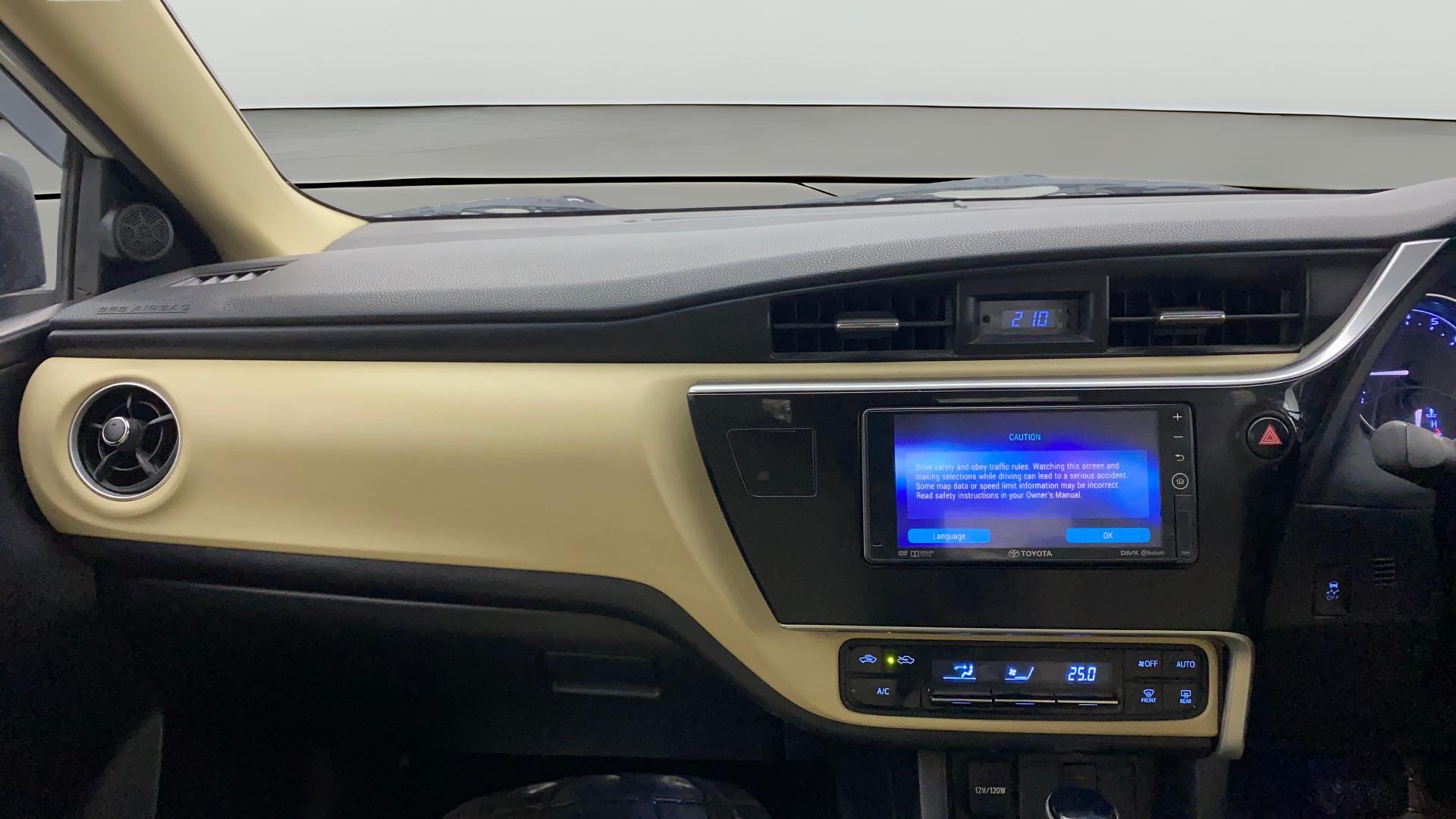 View 2017 Toyota Corolla Altis 1.8 VL AT Image 18 Used 2017 Toyota Corolla Altis 1.8 VL AT Image 18