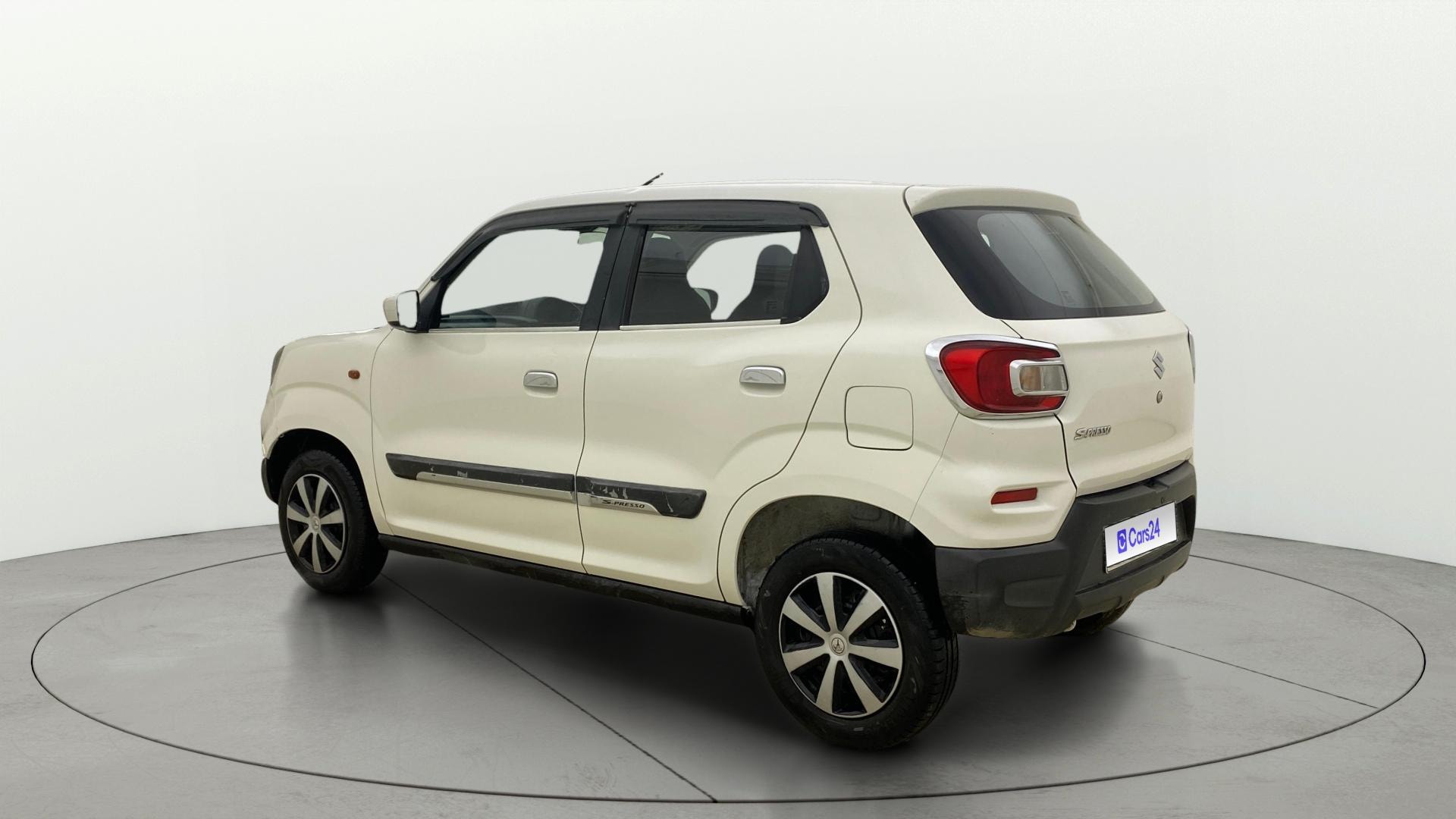 View 2020 Maruti Suzuki 1000 Base Variant Image 2 Used 2020 Maruti Suzuki 1000 Base Variant Image 2