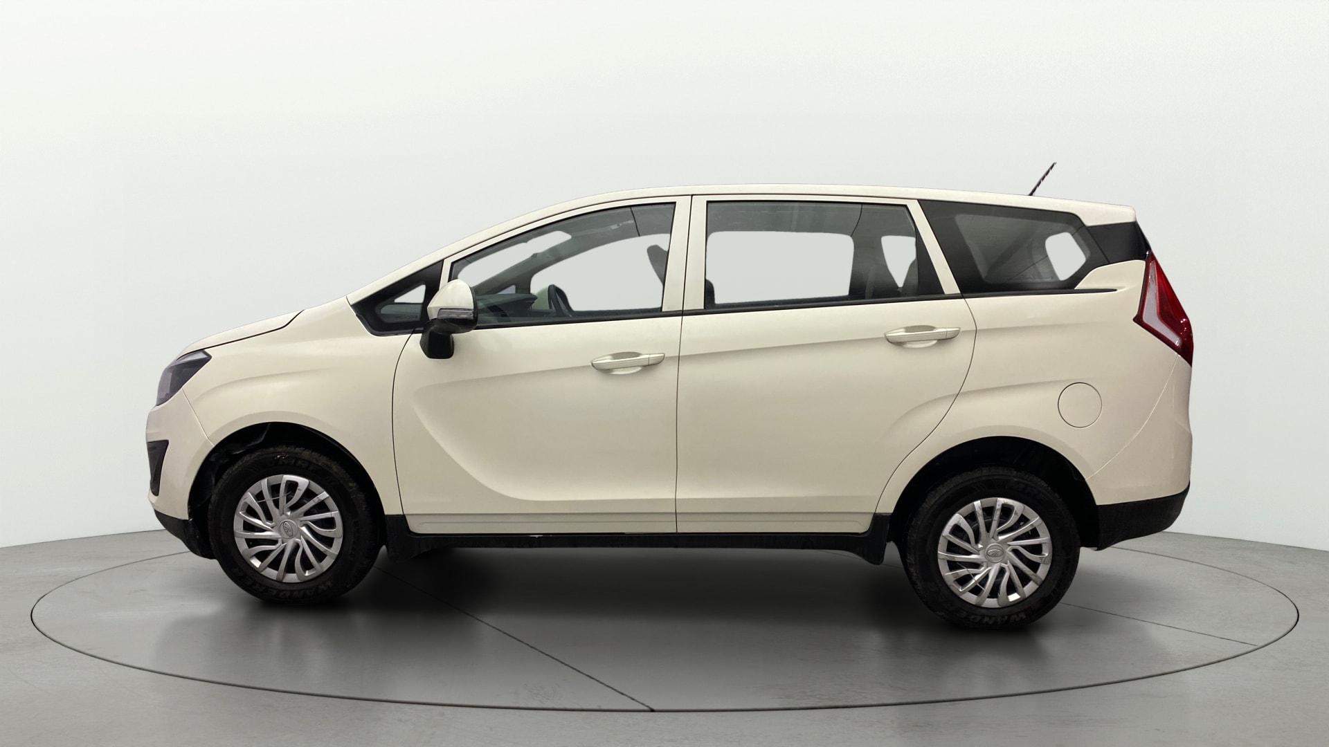 Used 2019 Mahindra Marazzo Used 2019 Mahindra Marazzo