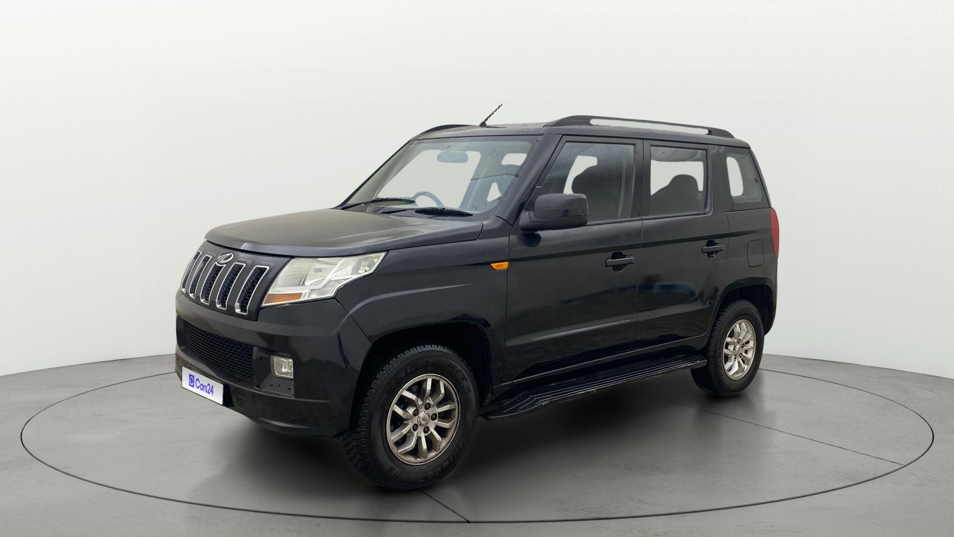 View 2017 Mahindra TUV300 T8 Image 35 Used 2017 Mahindra TUV300 T8 Image 35