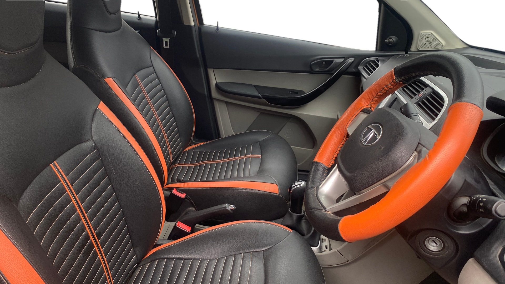 View 2016 Tata Tiago Revotorq XB Image 25 Used 2016 Tata Tiago Revotorq XB Image 25