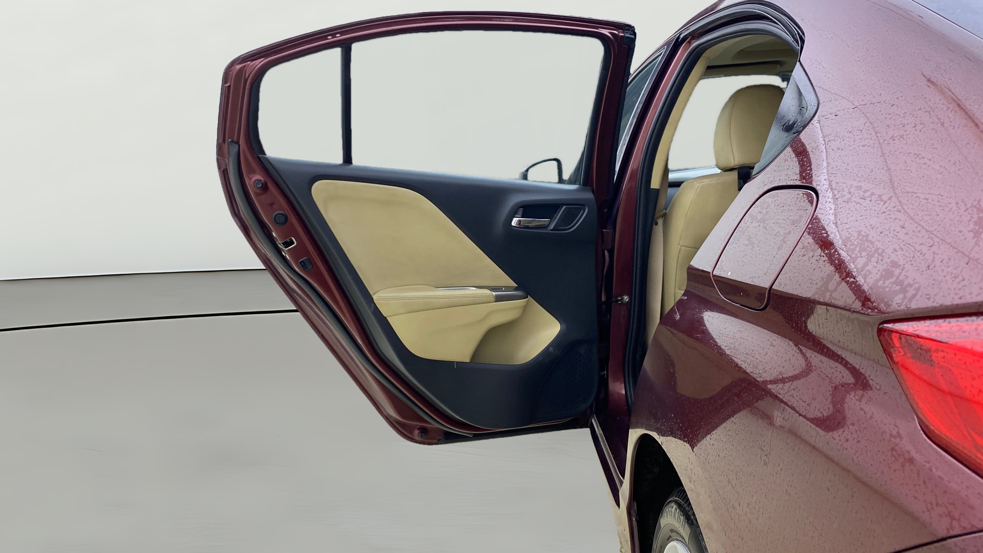 View 2016 Honda City ZX MT Diesel Anniversary Edition Image 15 Used 2016 Honda City ZX MT Diesel Anniversary Edition Image 15
