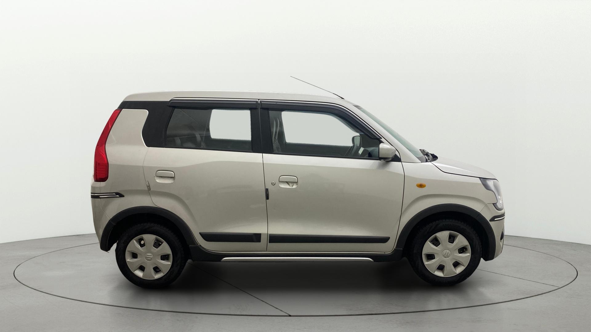 View 2022 Maruti Suzuki 1000 Base Variant Image 26 Used 2022 Maruti Suzuki 1000 Base Variant Image 26