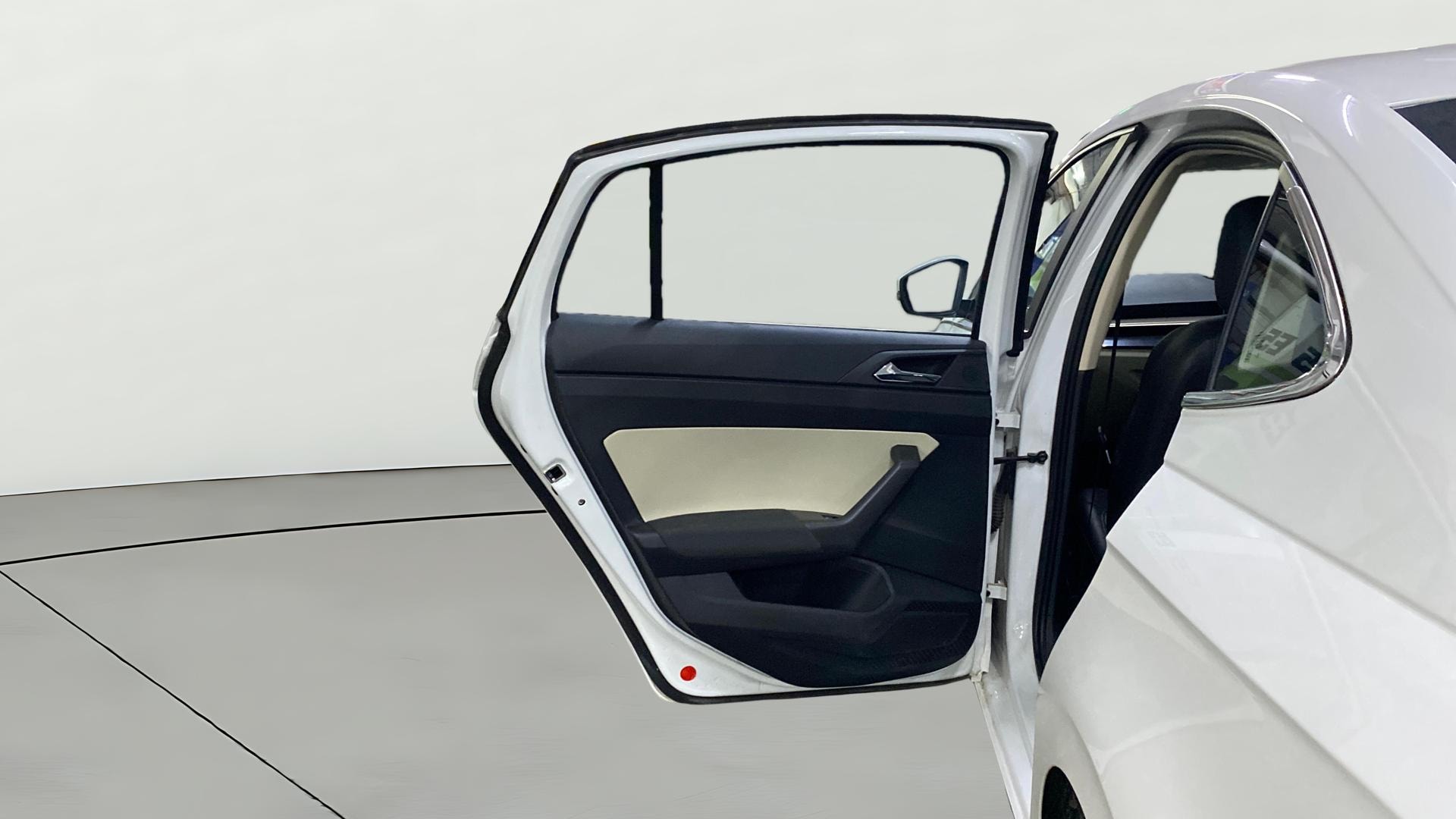 View 2024 Skoda Slavia Ambition 1.0 TSI MT Image 22 Used 2024 Skoda Slavia Ambition 1.0 TSI MT Image 22