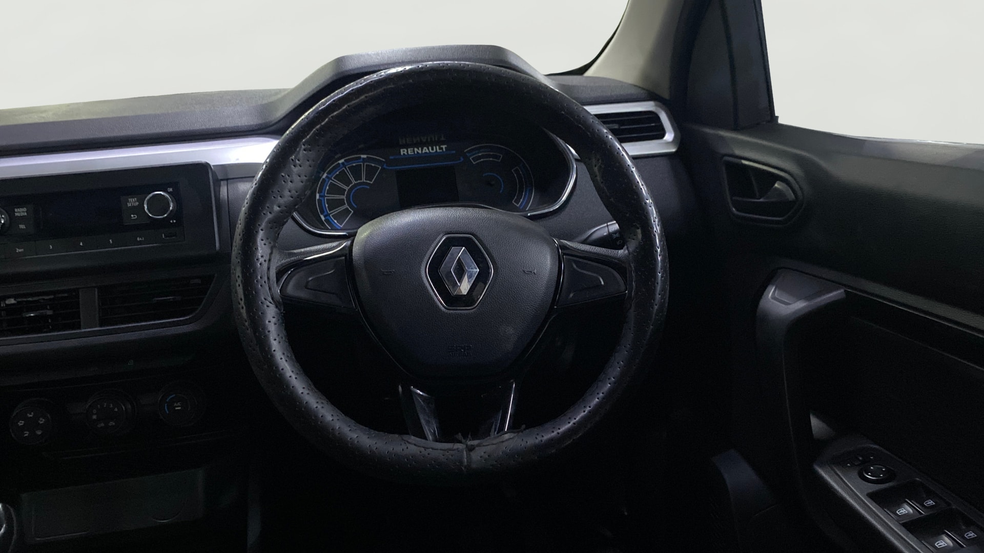 View 2021 Renault Kiger RXL MT Image 12 Used 2021 Renault Kiger RXL MT Image 12
