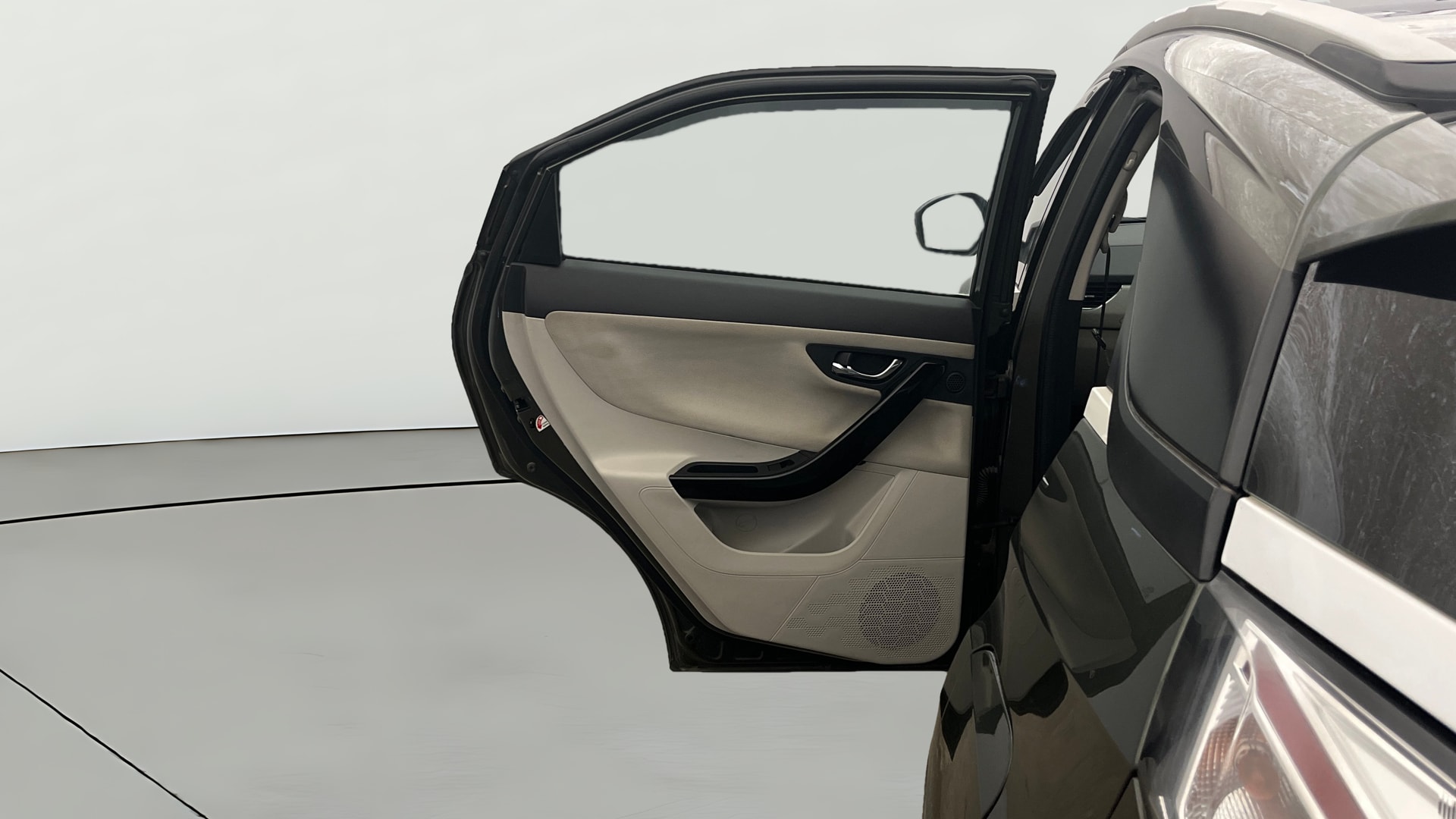 View 2022 Tata Nexon Revotron XE Image 22 Used 2022 Tata Nexon Revotron XE Image 22