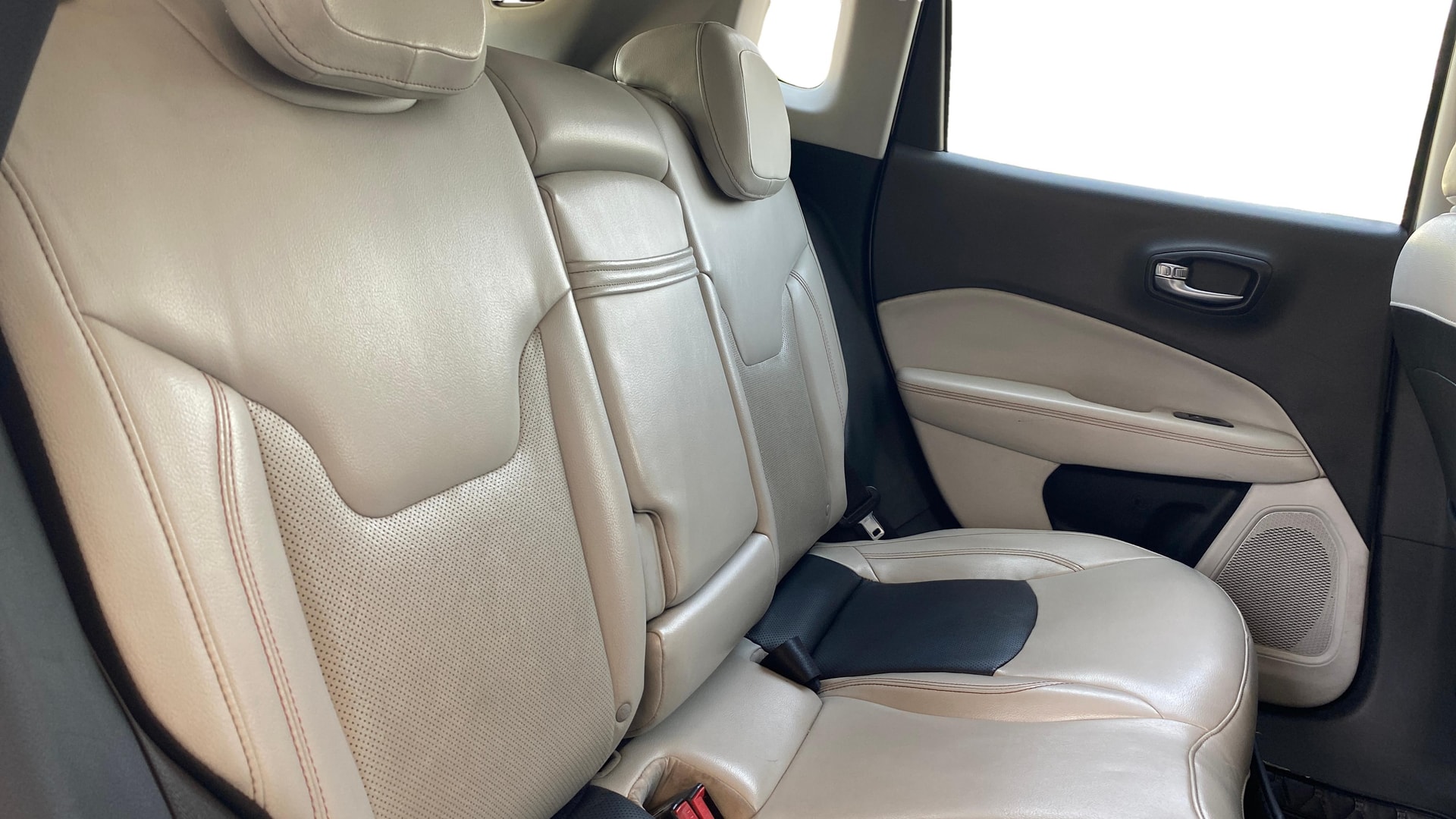 View 2018 Jeep Compass Limited 4X4 2.0 Diesel BS IV Image 29 Used 2018 Jeep Compass Limited 4X4 2.0 Diesel BS IV Image 29