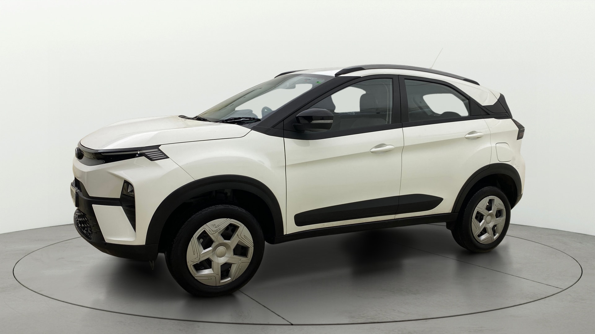 View 2025 Tata Nexon Revotron XE Image 35 Used 2025 Tata Nexon Revotron XE Image 35