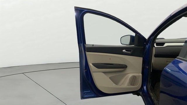 View Renault Triber Image 38 Used Renault Triber Image 38