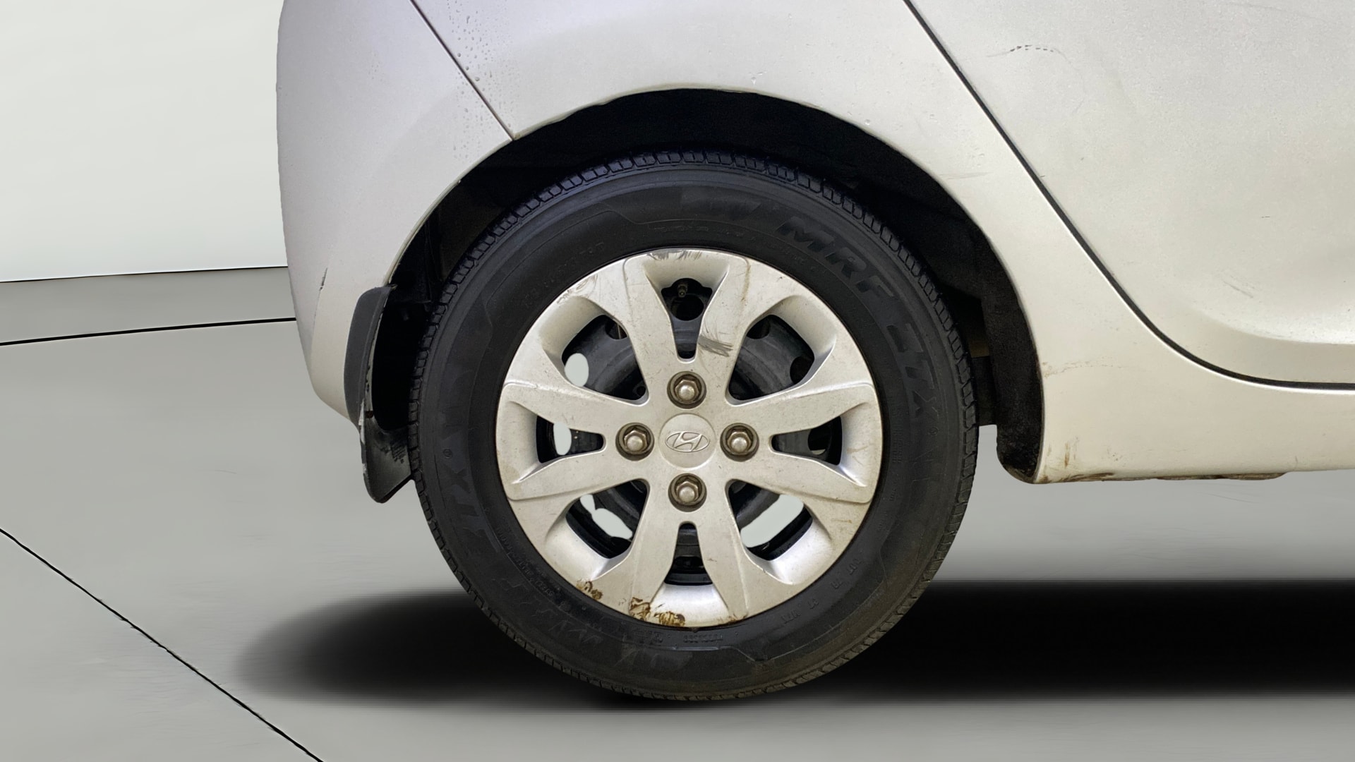 View 2014 Hyundai EON Magna Plus Image 23 Used 2014 Hyundai EON Magna Plus Image 23