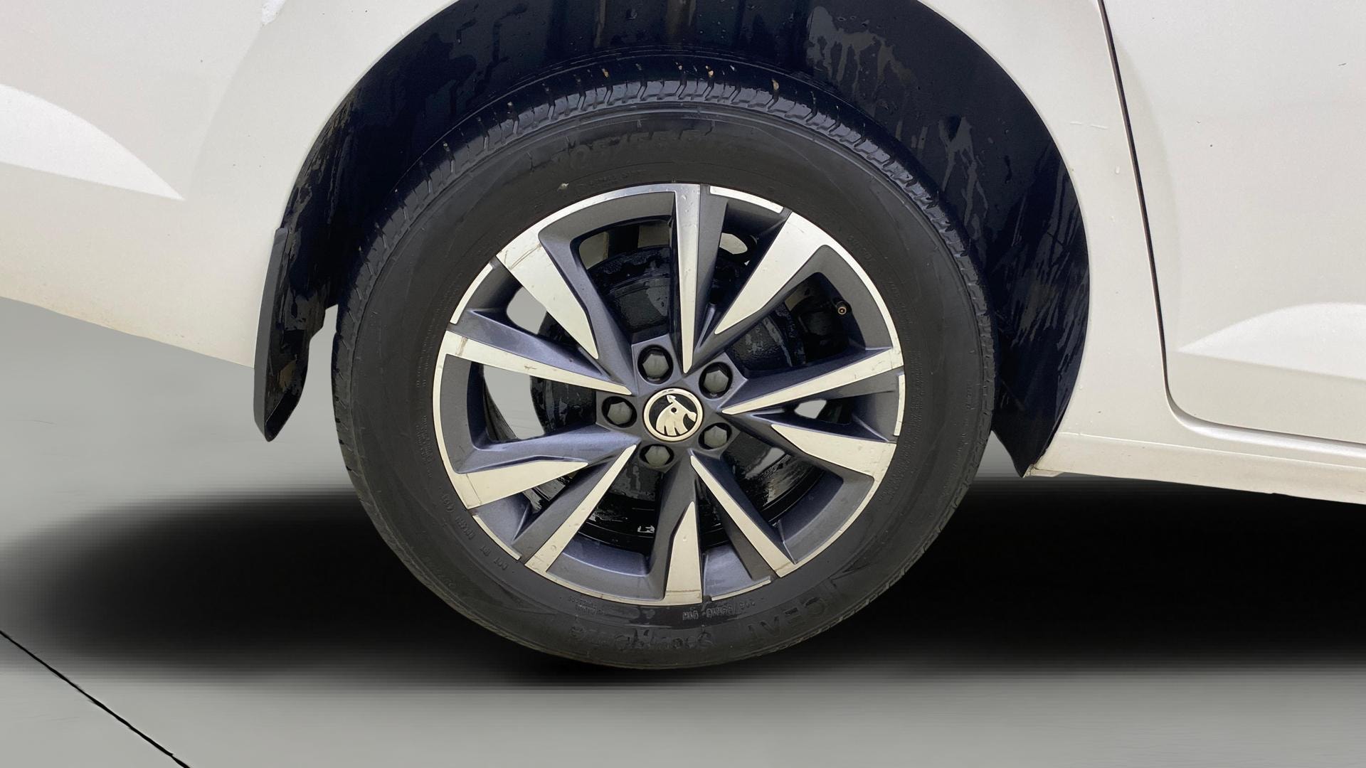 View 2024 Skoda Slavia Style 1.0 TSI AT Image 25 Used 2024 Skoda Slavia Style 1.0 TSI AT Image 25