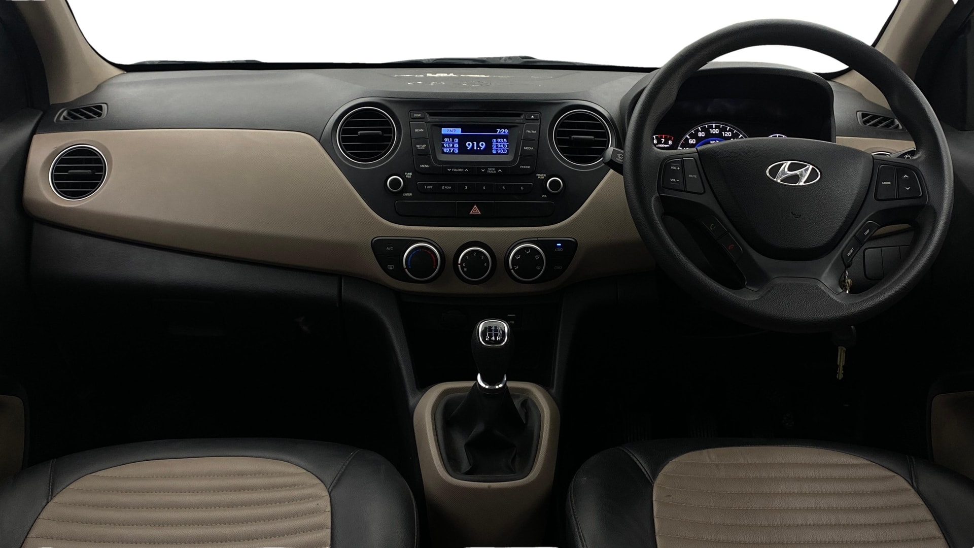 View 2016 Hyundai Grand i10 Sportz 1.2 Kappa Image 15 Used 2016 Hyundai Grand i10 Sportz 1.2 Kappa Image 15