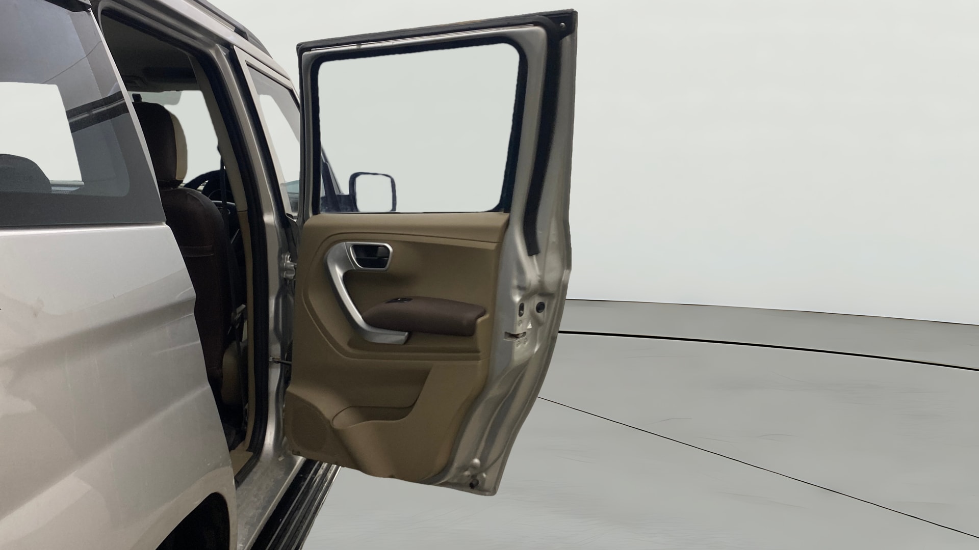 Used 2018 Mahindra TUV300 Used 2018 Mahindra TUV300