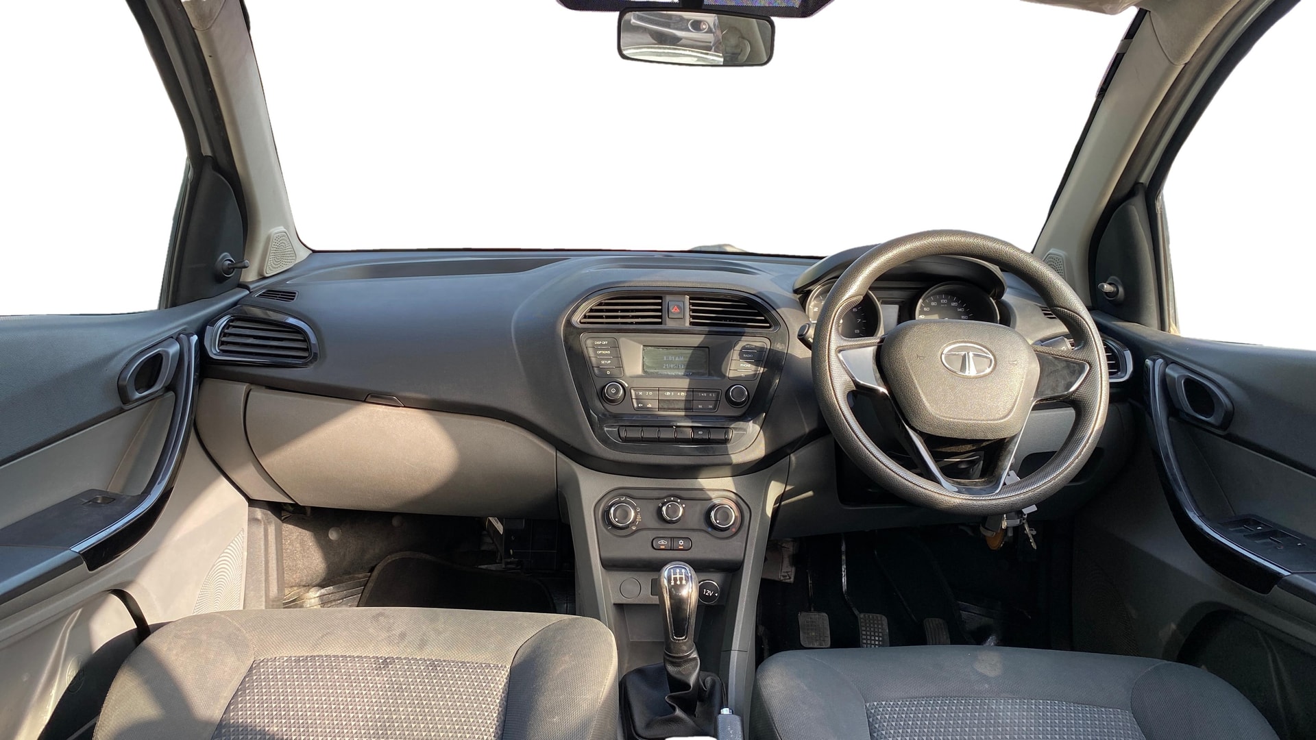 View 2018 Tata Tigor XE Diesel Image 16 Used 2018 Tata Tigor XE Diesel Image 16