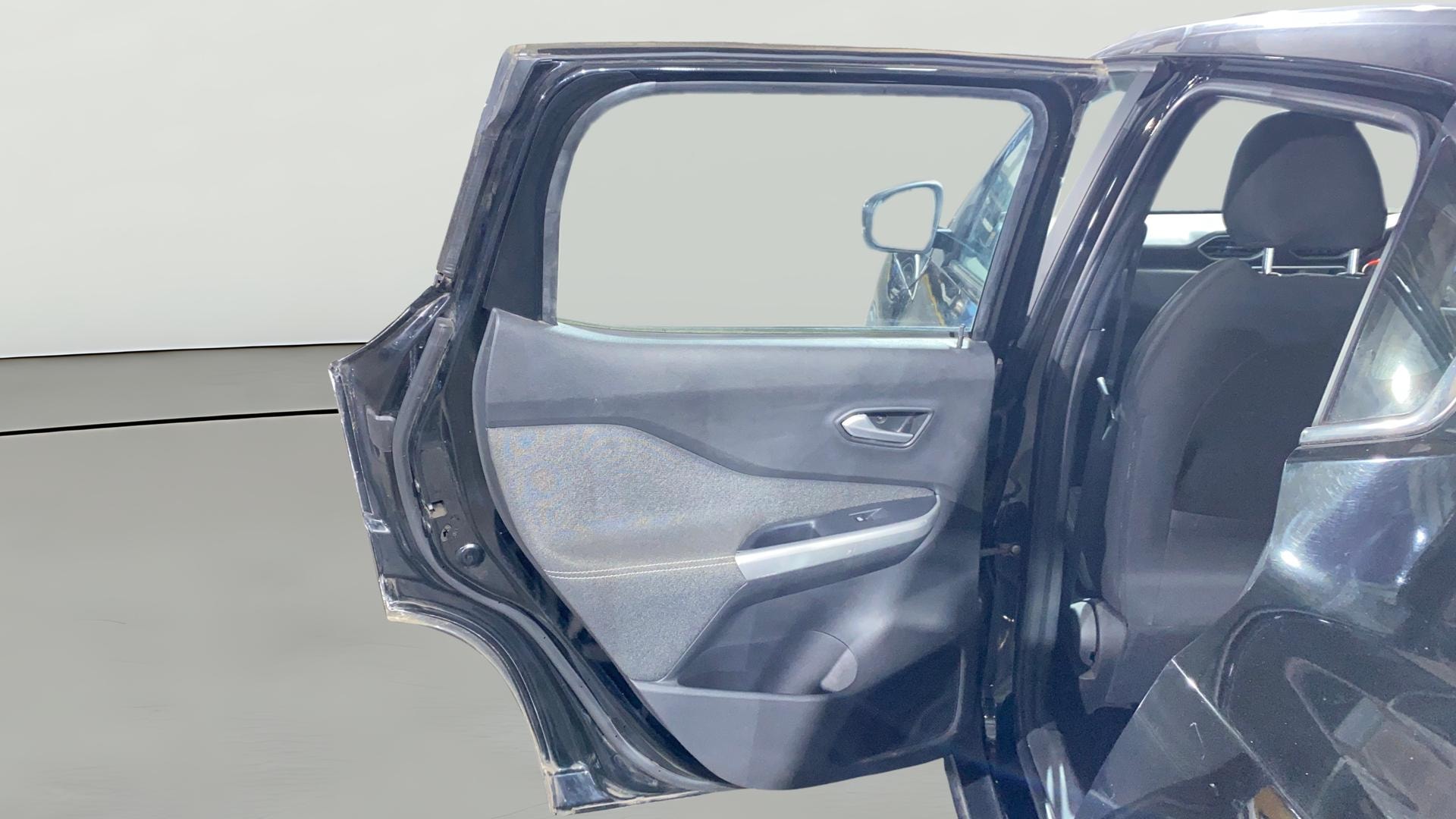 View 2022 Nissan Magnite XV Premium Image 15 Used 2022 Nissan Magnite XV Premium Image 15