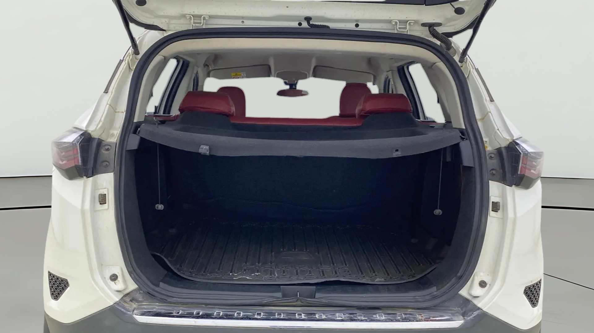 View 2021 Tata Harrier XE Image 39 Used 2021 Tata Harrier XE Image 39
