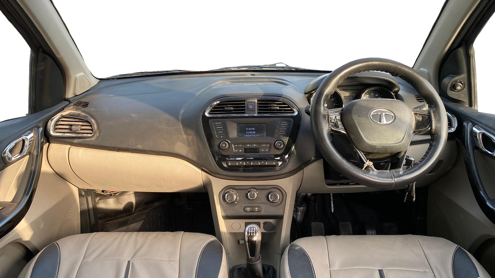 View 2018 Tata Tiago Revotorq XB Image 15 Used 2018 Tata Tiago Revotorq XB Image 15