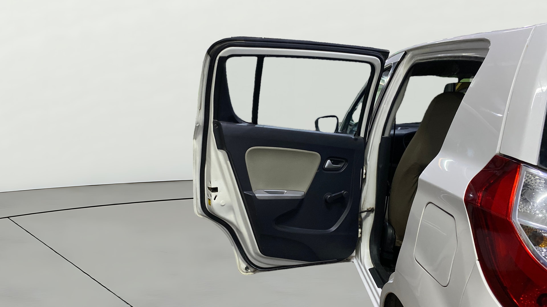 View 2018 Maruti Suzuki Alto K10 LX Image 22 Used 2018 Maruti Suzuki Alto K10 LX Image 22