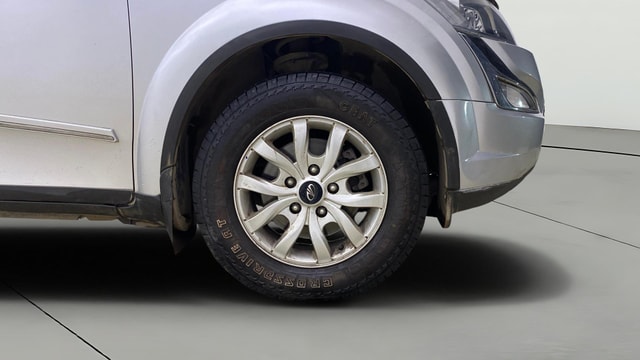 View Mahindra XUV500 Image 46 Used Mahindra XUV500 Image 46