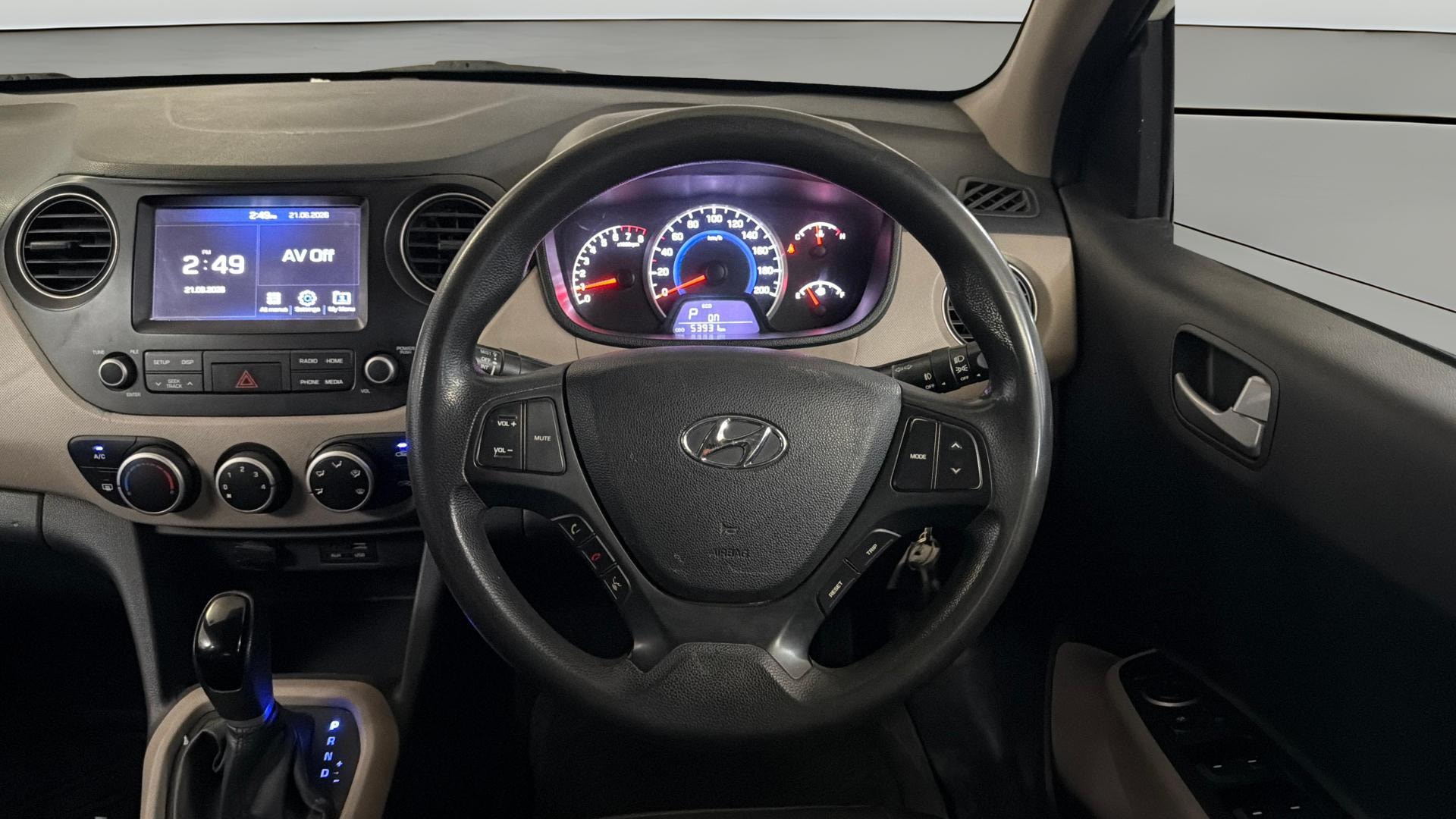 View 2018 Hyundai Grand i10 1.2 Sportz AT Petrol Image 20 Used 2018 Hyundai Grand i10 1.2 Sportz AT Petrol Image 20