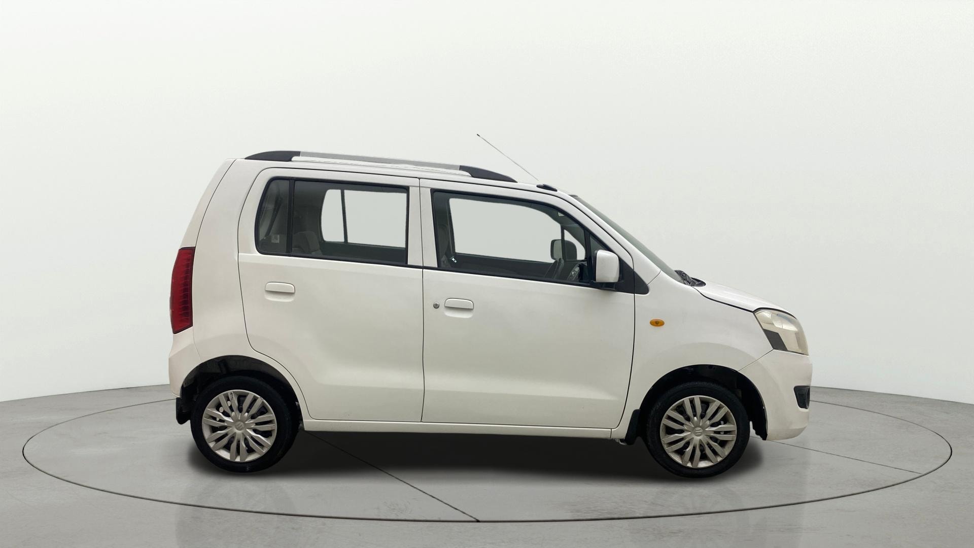 View 2016 Maruti Suzuki 1000 Base Variant Image 8 Used 2016 Maruti Suzuki 1000 Base Variant Image 8