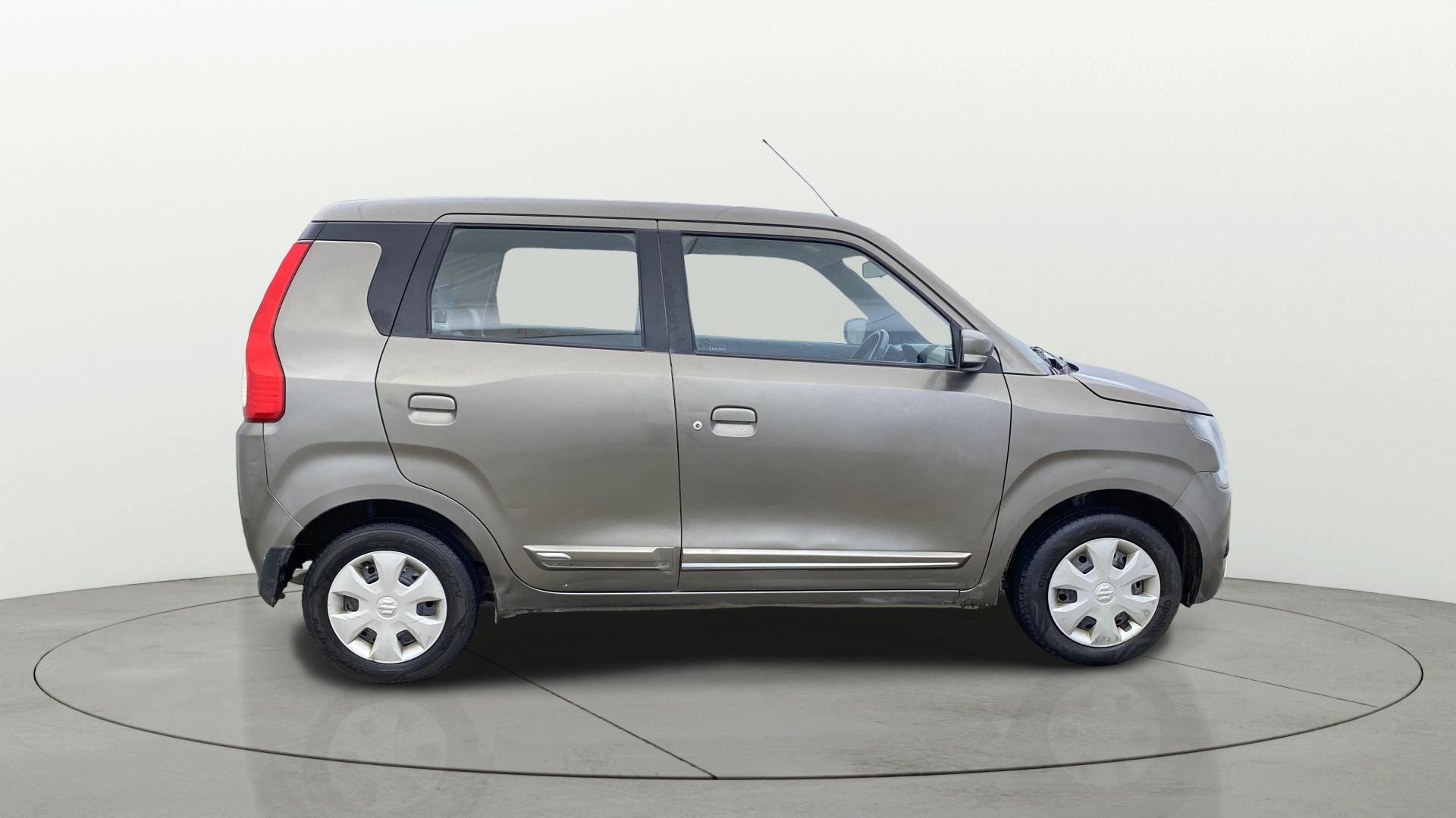 View 2020 Maruti Suzuki 1000 Base Variant Image 27 Used 2020 Maruti Suzuki 1000 Base Variant Image 27