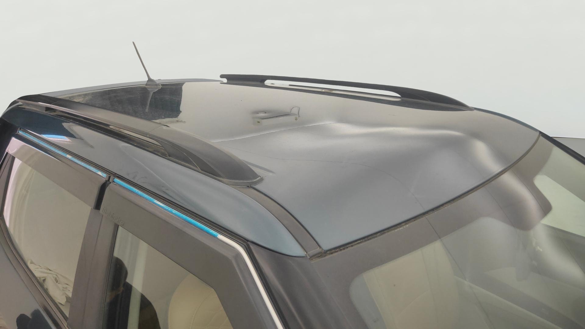 View 2019 Mahindra XUV300 W4 Petrol BS IV Image 4 Used 2019 Mahindra XUV300 W4 Petrol BS IV Image 4