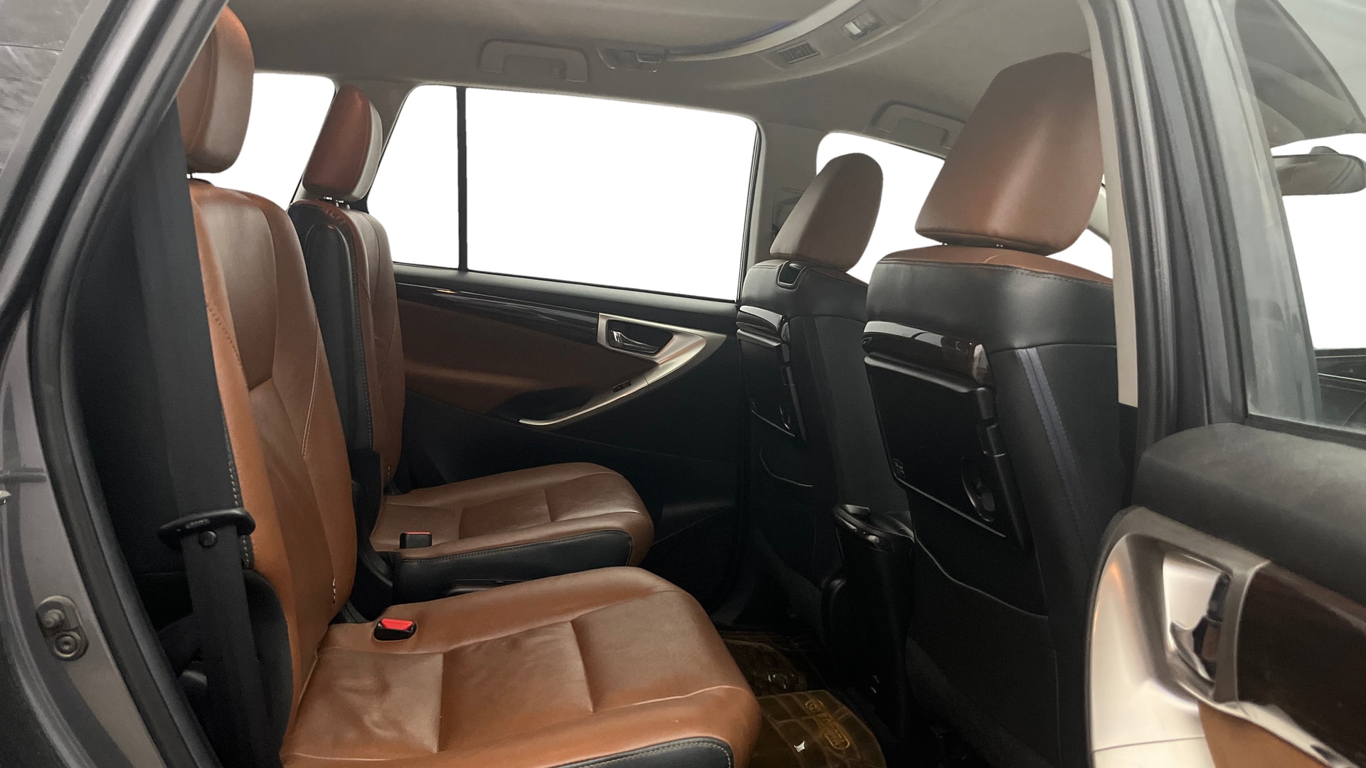 View 2019 Toyota Innova Crysta 2.7 ZX AT 7-Seater BS IV Image 37 Used 2019 Toyota Innova Crysta 2.7 ZX AT 7-Seater BS IV Image 37