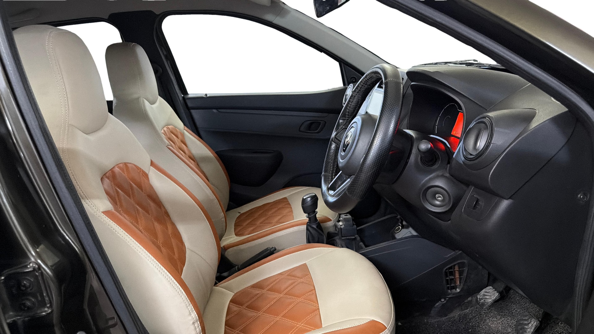 View 2020 Renault Kwid RXL Image 26 Used 2020 Renault Kwid RXL Image 26