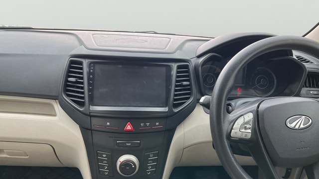 View Mahindra XUV300 Image 17 Used Mahindra XUV300 Image 17