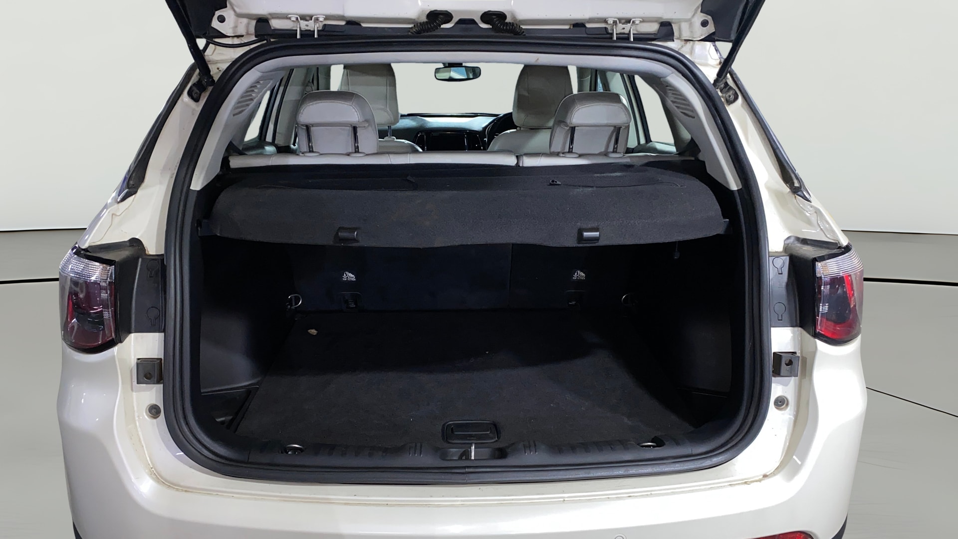 View 2019 Jeep Compass Limited Plus AT Image 38 Used 2019 Jeep Compass Limited Plus AT Image 38