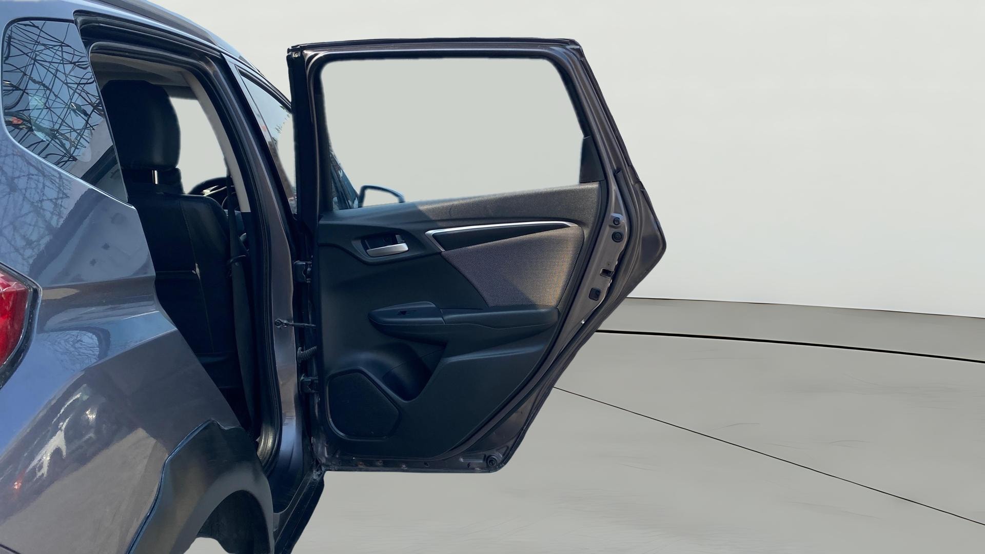 View 2020 Honda WR-V S MT Diesel Edge Edition Image 5 Used 2020 Honda WR-V S MT Diesel Edge Edition Image 5