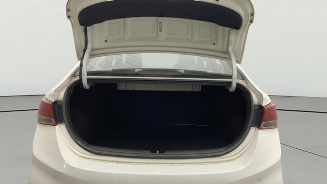 View Hyundai Verna Image 39 Used Hyundai Verna Image 39