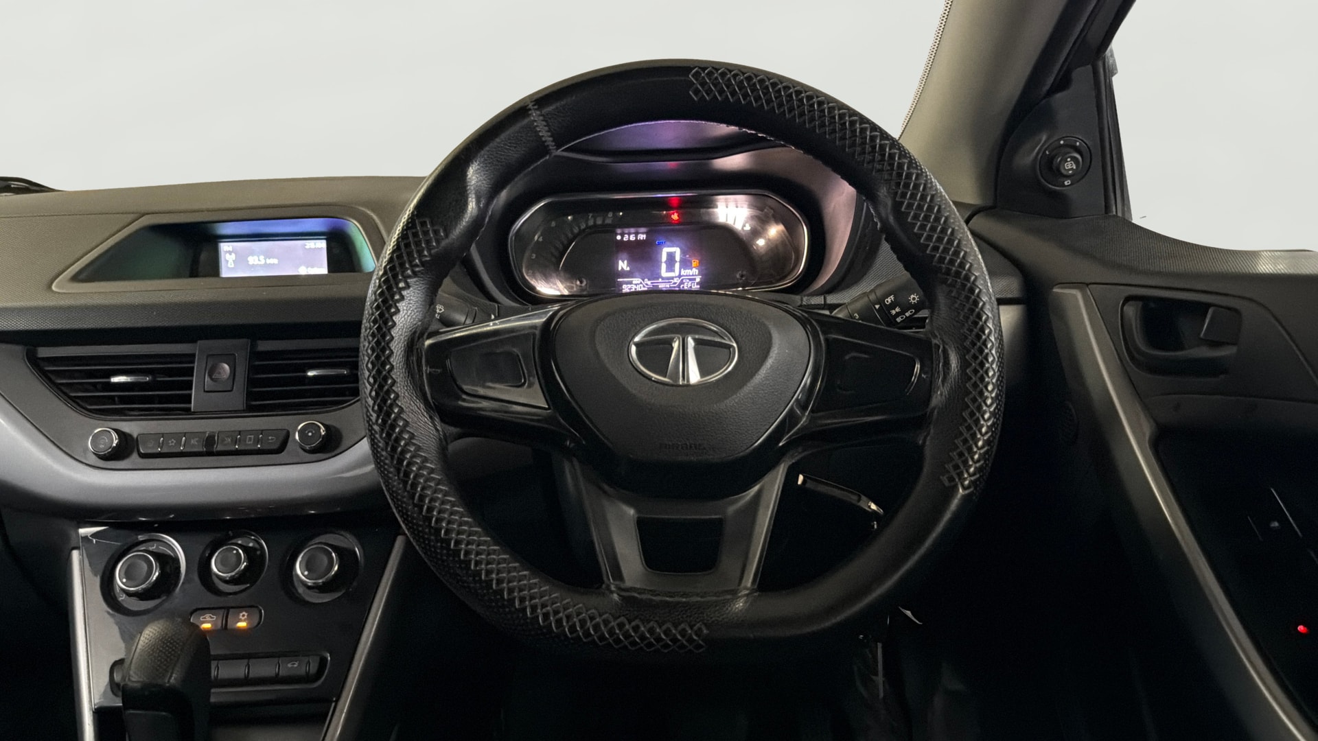 View 2020 Tata Nexon Revotron XMA AMT Image 20 Used 2020 Tata Nexon Revotron XMA AMT Image 20