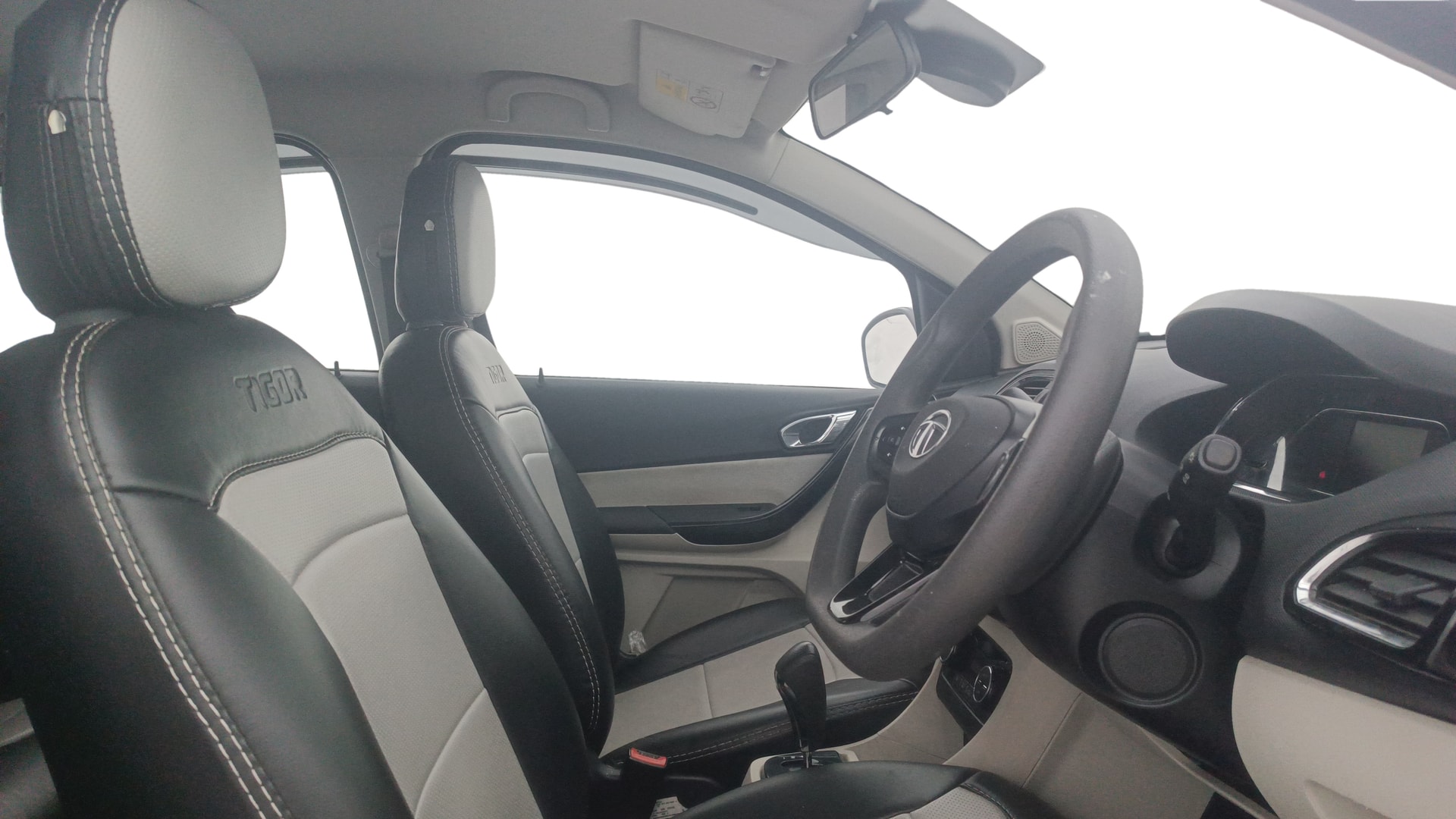 View 2022 Tata Tigor XE Diesel Image 17 Used 2022 Tata Tigor XE Diesel Image 17